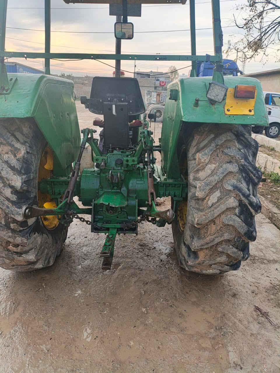 سلام عليكم  شباب تركتر جودير للبيع ***********
