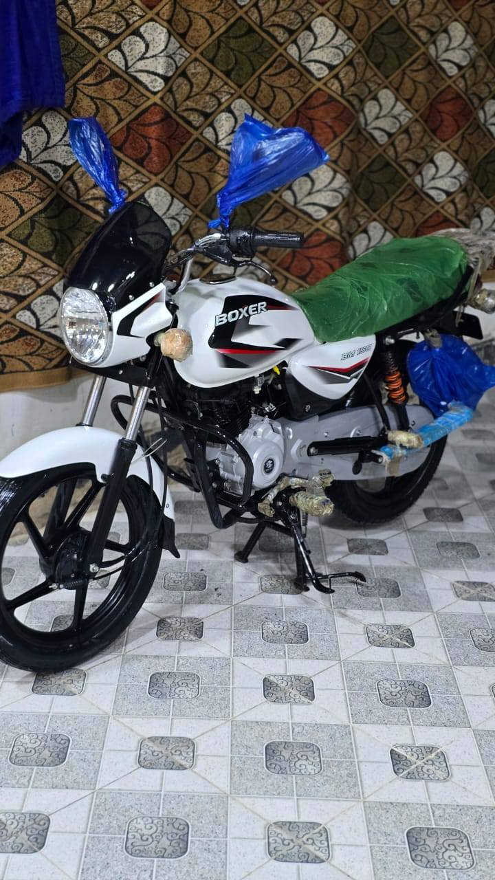 بوكسر للبيع موديل 23 كفاله عامه مالت جناي جديده بشكل أوراق كامله الشراي يتصل *********** انا مكلف بلنشر
