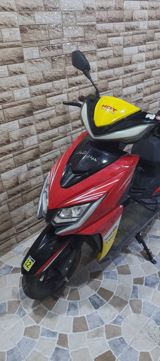 ماطور اللبيع حيدر النيار معروف مواصفات الماطور فول شرط عل فحص 
6 بطاريات شرط الفحص فول 
ماطور نضيف شرط الفحص 
ملف 2000 
السعر 700 الف 
 الرقم ***********
