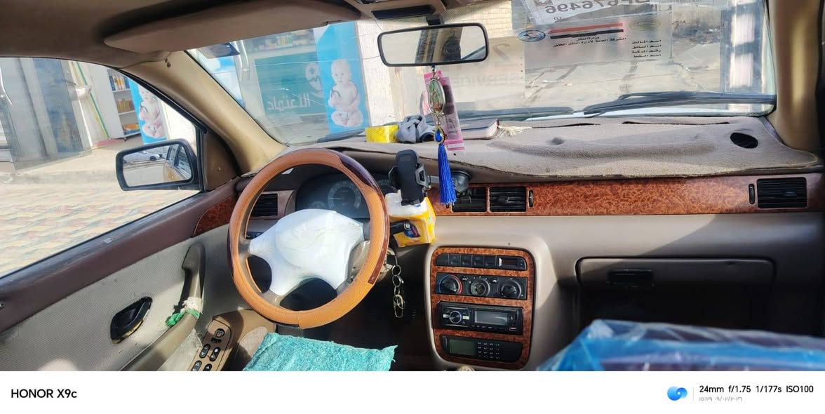 السلام عليكم  سيارة سمند كرستال موديل 2012 سيارة
محرك لا تبخير ولا تنقيص كير 
 خير من الله لا ضربة ولا قطعة تبديل تخم تاير جديد حدادية جديدة سنوية جديدة الى 2030 رقم ميسان نكليزي 
سيارة مال بيت احلا من صور 
سعر 36 وبيهة مجال قليل  
مكاني العمارة ***********
