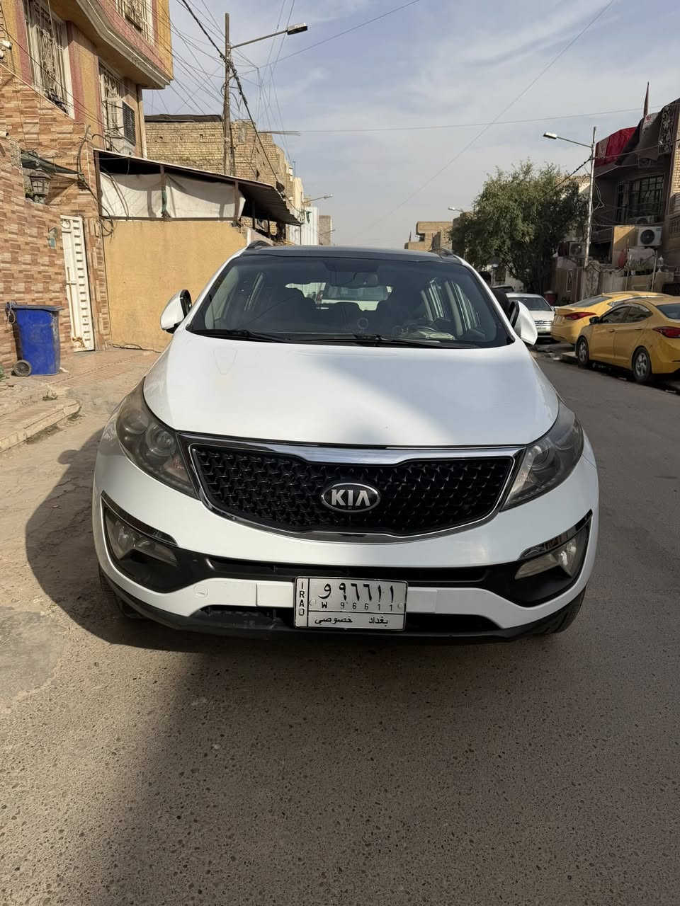 سبورتج 2015 خليجي 
بصمه 
بانورما
گشن سايق كهرباء 
بيها بارد DAF
سعر 155 وبيها مجال 
***********
