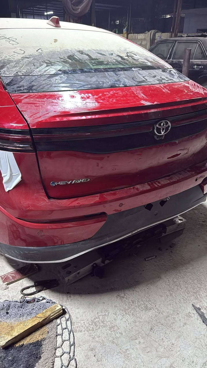 السلام عليكم من رخصة مدير الكروب كراون موديل ٢٠٢٤لمتدد فول مواصفات السعر ٣٢٥الاتصال عل***********التوفيق للجميع السياره مرقمه باسمي
