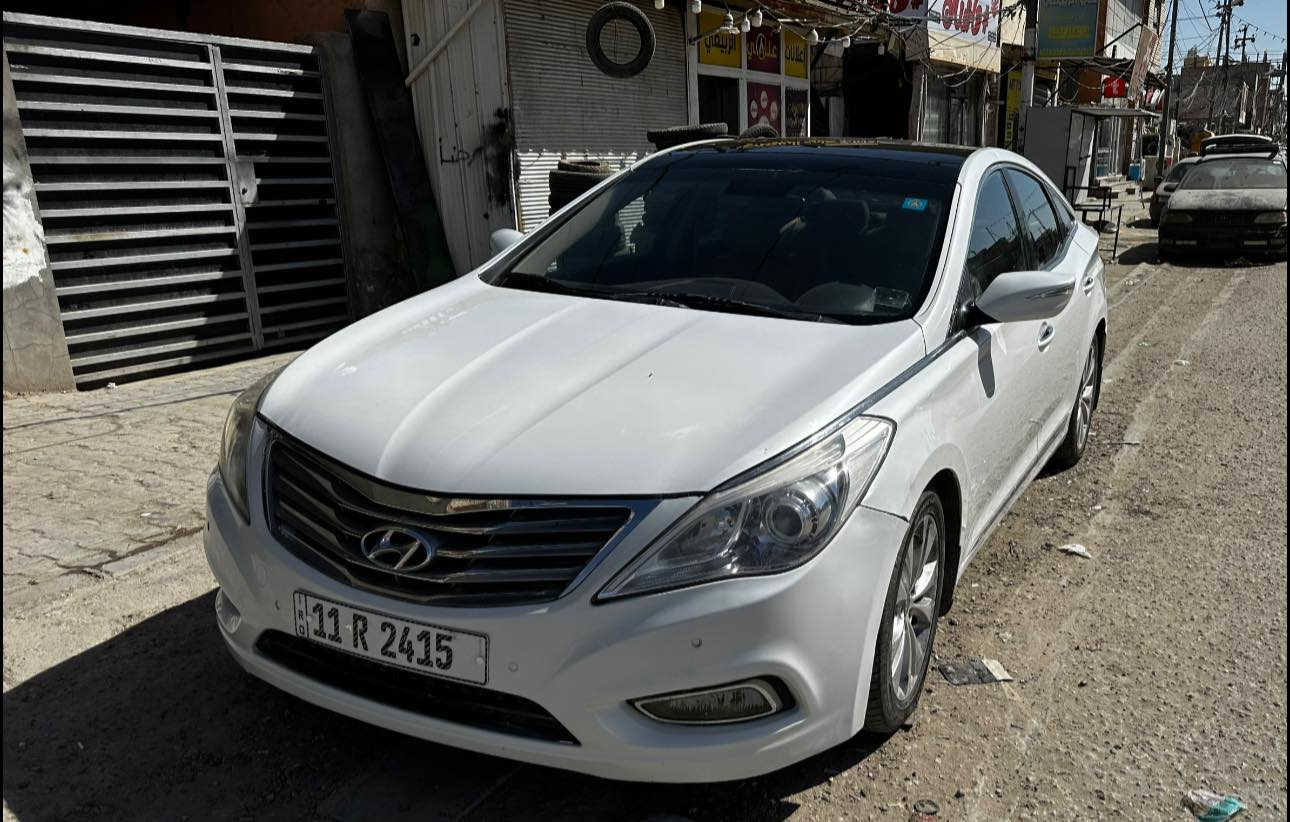 سلام عليكم ازيرا 2013 محرك 2400 سلندر 4 منضومة غاز بيها وبانزين وارد خليجي
فول مواصفات عدى البصمة 

رقم بغداد انكليزي هزة جديدة وسنوية 

كير محرك وحدادية كلهن كفالة وشرط 

السيارة بيها صفحة الصدر صبغ وقبق الجنطة 

بدون حادث فقط الصبغ جارد 

السيارة ماشية 140الف كم 

كلشي ماعايزه سيارة جاهزة 

مكاني نجف السعر 100$ 

***********
