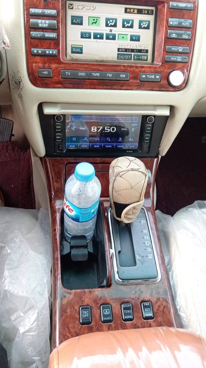 السلام عليكم جنون كفاله كص ونقل واصوليات بيها ضربه بل مدكر  الامامي   تبريد امامي وخلفي السياره جديده وجاهزه كلش  شاصي ٧٥ ديفور الكبير ٤ دكم  رقم دولي 

السعر 128 تصال ع الرقم  ***********بصره سفوان
