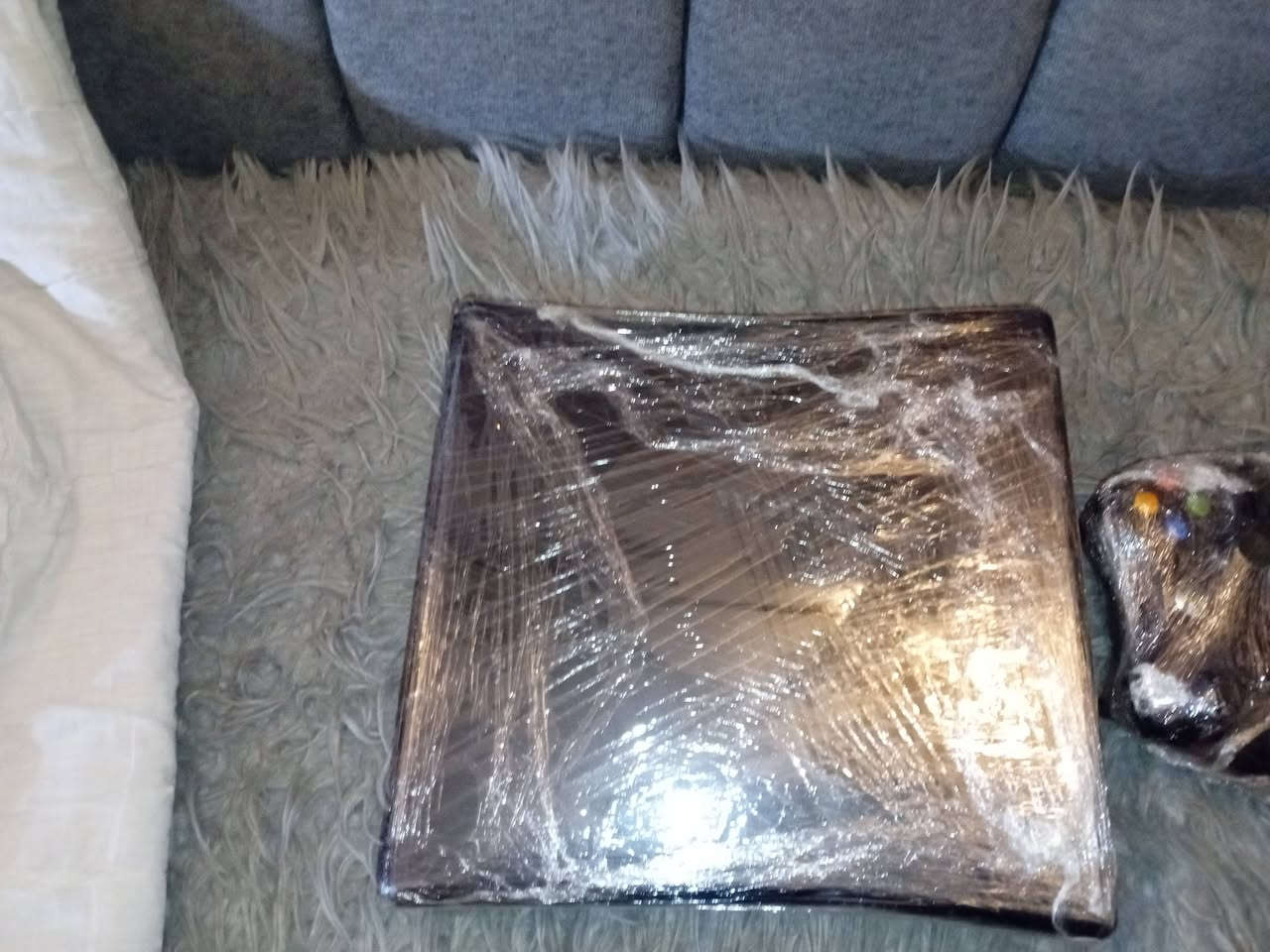 السلام عليكم اكس بوكس ٣٦٠نضيف كلشي مابي هارد ١ جوستكات ٢ وكامل ملحقاتة للاستفسار  *********** واتساب انطيني بي سعر اشكد متريد وخذة
