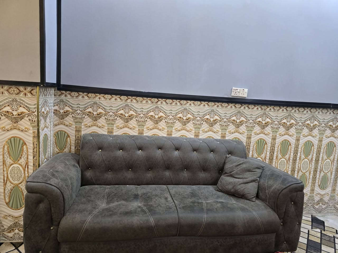 السلام عليكم تخم البيع اي ضررمابي
السعر ٣٥٠
***********
