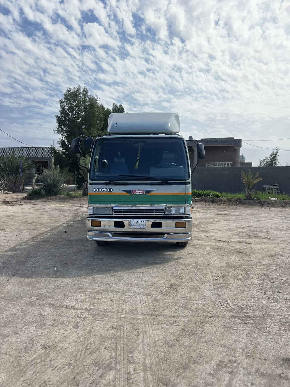 السلام عليكم  سياره هينو طيره  مكفوله من كلشي كير محرك الطول سته وربع بلادي شركه مكينه 80 سوبر مافتوحه مكينه شركه  تخم تاير جديد بيه محجر وجادر مال مواد انشائيه مال عمل في مجال شركات سياره جاهزه للشغل  السعر ١٧٥بيه مجال 
هذه رقم تصال ***********
