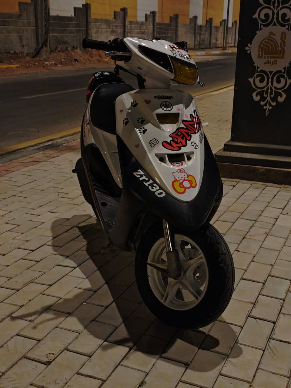 سلام عليكم مراوس ب أربعة كير أوراق حتلو اطي فرق 
او بيع 450 وبيهة مجال 
دراجة ZR خبط
عليها تزويد كلة اصلي
قبق عنبار NCY بلاد
ملقط بريك خلفي NCY بلاد
كلج خلفي NCY بلاد
يدات بريك KOSO بلاد
عداد من شركة ZERO 
صدر امامي رياضي بلاد
تطوالة دبل خلفي رياضي 
ويل كب نجمة اصلي ثقيل بلاد 
فچ دسك برمبو بلاد
كفرات موشمة 
مكينة ناعمة تخبل ما مفتوحة بلاد
شلعة معدل فول
كهربائيات كلهة كاملة
لايت امامي زنون عالي ناصي رماش 
نكرة سلف ب اي وقت
حالين باتري كاعد مالتهة تشتغل هندر واحد شوكت ما چان
مكاني كربلاء 
***********
