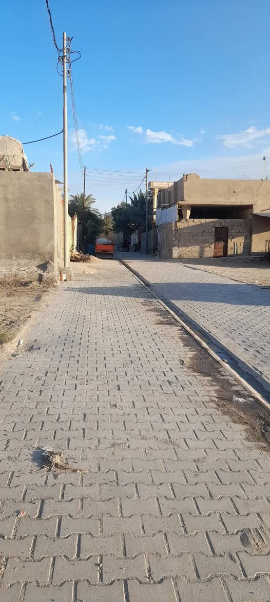 ارض للبيع الهوير الصغير مدفونه ومحدوله كامله شارعهه مقرنص عرضه سبع امتار كل الخدمات بيهه  مساحه الارض ٣٥٠ متر زراعي للاستفسار اتصل او واتساب ***********
