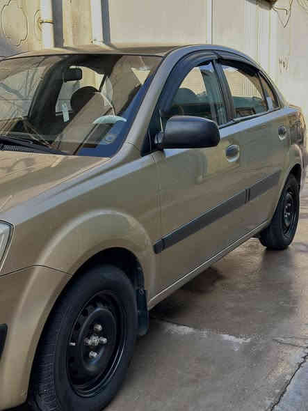 كيا ريو ٢٠٠٨ محرك ١٦ گير عادي داخل اسود جامات كهرباء رقم دهوك الجديد كوبون بانزين بيها اني صاحبها الشرعي تحويل مباشر 
ضررها ربع الباب الورا السايق مصبوغ وبيها تقحيل شوية 
والباقي كلها ع الفحص والسيارة احلى من الصور تجي وتشوفها وبيك خير وتدلل 

السعر 90 وبيها مجال 

للتواصل خاص أو ع الرقم ***********
