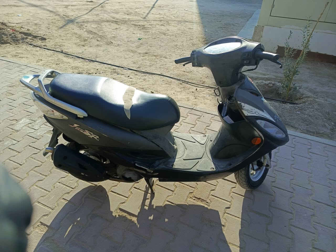 السلام عليكم دراجه كامكو G4مال حاويه قبل خمس ايام من اخضته بيه كلمات رياضي بلادي وصلنصه رياضي بلادي العنوان نجف الاشرف حي السلام ليريد يتواصل على الرقم***********
