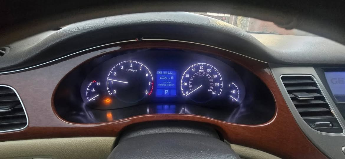 🚗 للبيع: هيونداي جينيسيس 2013

📍 مكان السيارة بلكوت مركز مدينة  /

📞 للتواصل: ***********

💰 السعر: 75 ورقة – قابل للتفاوض

🛠️ المحرك: 6 سلندر – 3800cc

⚠️ بصمه السيارة 

• وارد أمريكي

• حادثها الجاملغ الخلفي فقط

⚙️ المواصفات: فول عده الفتحة 

• تخم تاير جديد 

• تحكمات ستيرن

• شفتات ستيرن

• تحديد سرعة

• جامات اوتو

• لايتات اوتو

• سيستم سماعات infinity ♾

• تدفئة وتبريد قطعتين 

• رادارات جانبية

• حساس أمامي وخلفي

• والعديد من المواصفات الاخرى 

📌 تفاصيل إضافية

• رقم السيارة: بغداد الدولي الجديد

• بيع امراوس حسب القناعة 

• لون السيارة: سلفري
