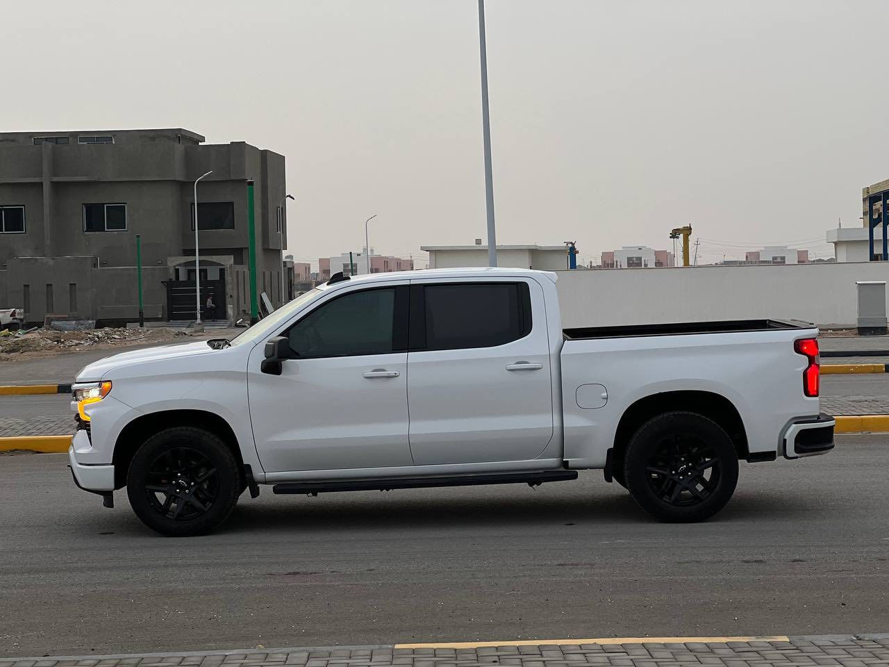 للبيع او المراوس ✅

✅ للاستفسار الاتصال على الرقم : //***********//

ماشاءالله 🤍🔥🔥

الوحش الامريكي ✅

CHEVROLET SILVRADO 1500 RST 2023🔥

ملاحظة : ( السيارة باب طويل بدي قصير المرغوب🔥 )

محرك : 8 سلندر 5300 4x4 دفع رباعي🔥

💸

السعر : 300  ورقة الشراي  يتصل السيارة بدون لوحات  ✅

💸

السيارة وارد امريكي ضررها جانبي مو وجه البچم✅ : جاملغ وباب اصلي تبديل + حافة البنيد متعورة وما تصلحت هم بدلت بنيد 

بأختصار السيارة تبدلت بيها 3 قطع ✅🔥

مواصفاتها : 

رادار امامي✅

نظام تحذير ⚠️✅

مقاعد كهرباء✅

مقاعد تدفئه✅

شاشه ايباد✅ الشكل الجديد🔥

عينة دجتل✅

نظام اطفاء المركبة✅

تحديد مسار✅

تحذير امامي✅

كير تعليگ✅

باب خلفي كهربائي✅

تشغيل عن بعد ✅

دواخل ترحيب✅

تدفئه مقود✅

مودات قيادة✅

مداخل USP + تايبسي✅

انارة بالبدي✅

وهواي مواصفات بيها بعد مواصفات RST معروفة✅

السيارة جديدة احلى من الصور 

مكان السيارة: البصرة//

#ملاحظة: الي يحب ينضم لكروب مزادات كاليفورنيا الامريكية

استفسار عن اسعار المزاد ام الشحن 

https://chat.whatsapp.com/Ht3JOZZUA2XC0WIPsAqIgq
