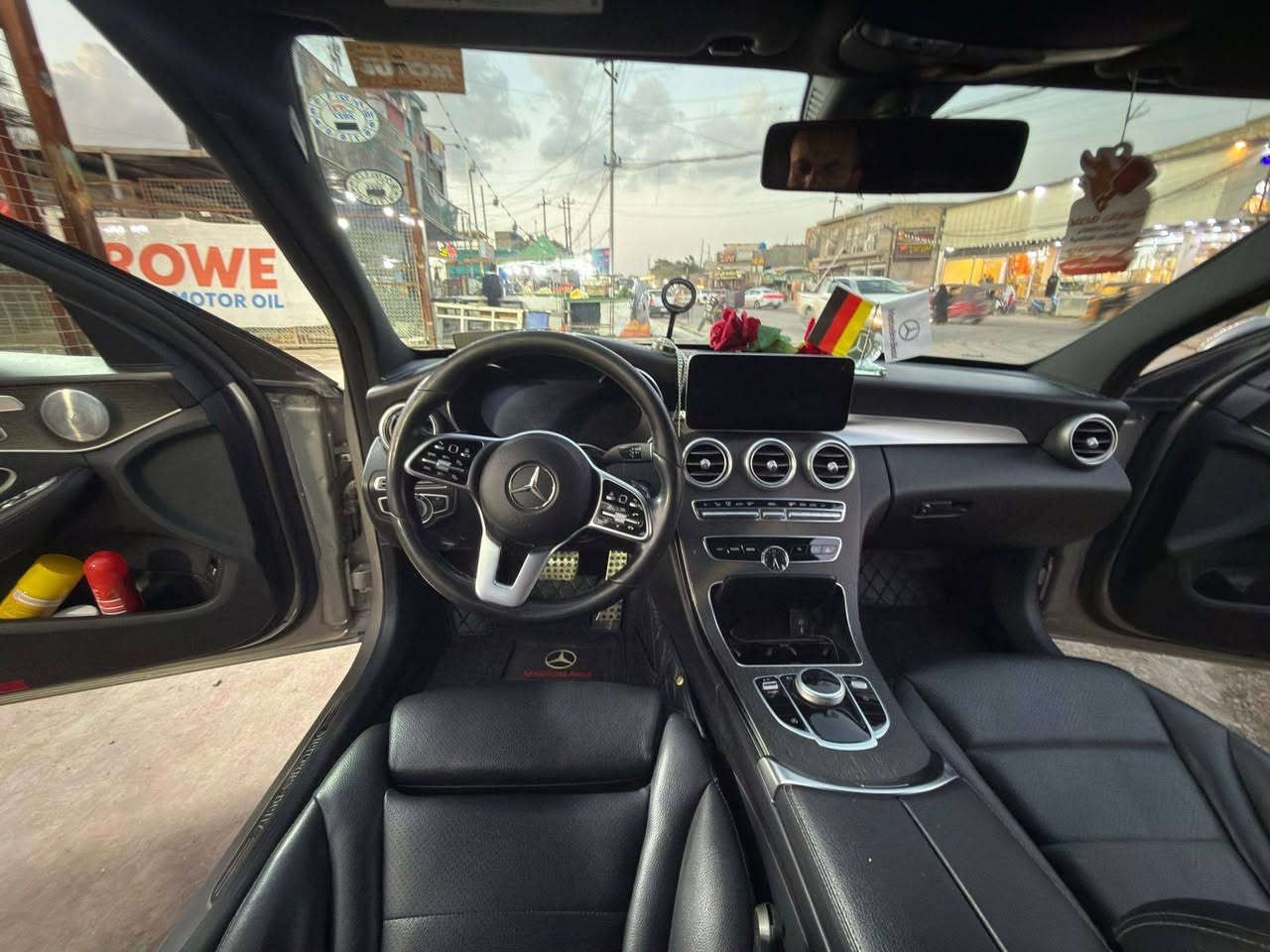 سلام عليكم
مارسيدس سي 300
كشنات تدفئه
باقي المواصفات معروفه
السياره 2020
حادثها بأمريكا فقط حافة بنيد
بالعراق انشخطة بدلت جاملغ وصار شخط بالباببين
سياره حلوه حيل صرفها كلش حلو رقم اربيل
هزه جديده
السياره موجوده بغداد
اي استفسار 077‪07188217
موجود واتساب


**إذا كنت صاحب هذا الإعلان وتريد حذفه لأي سبب، رجاءا أرسل رسالة إلى الدعم الفني**