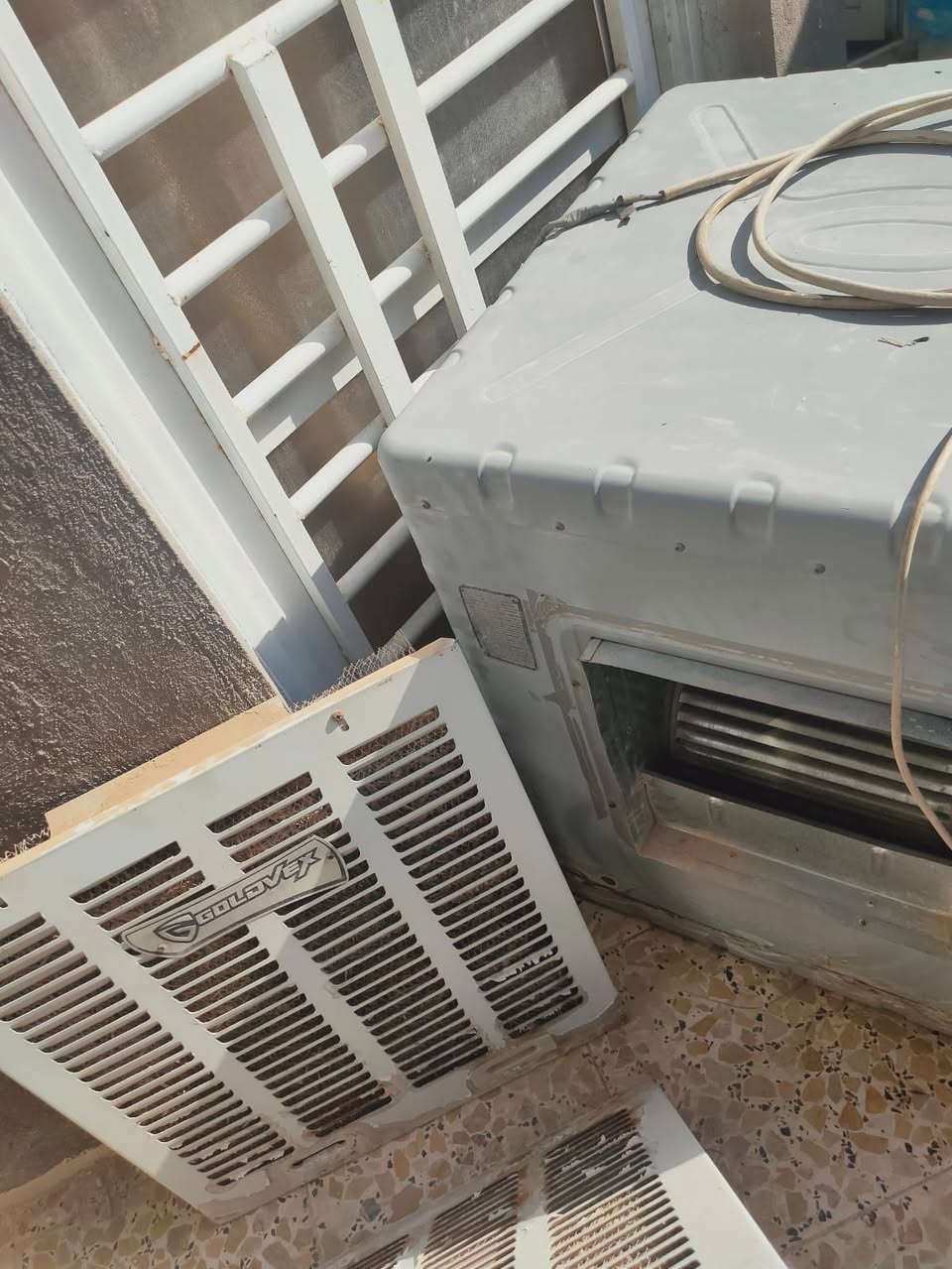 مبرده نظيفه وجديده ستخدم قليل سرعتين ماطورهه جبيره عوزهه حلفات سعرهه 80


**إذا كنت صاحب هذا الإعلان وتريد حذفه لأي سبب، رجاءا أرسل رسالة إلى الدعم الفني**