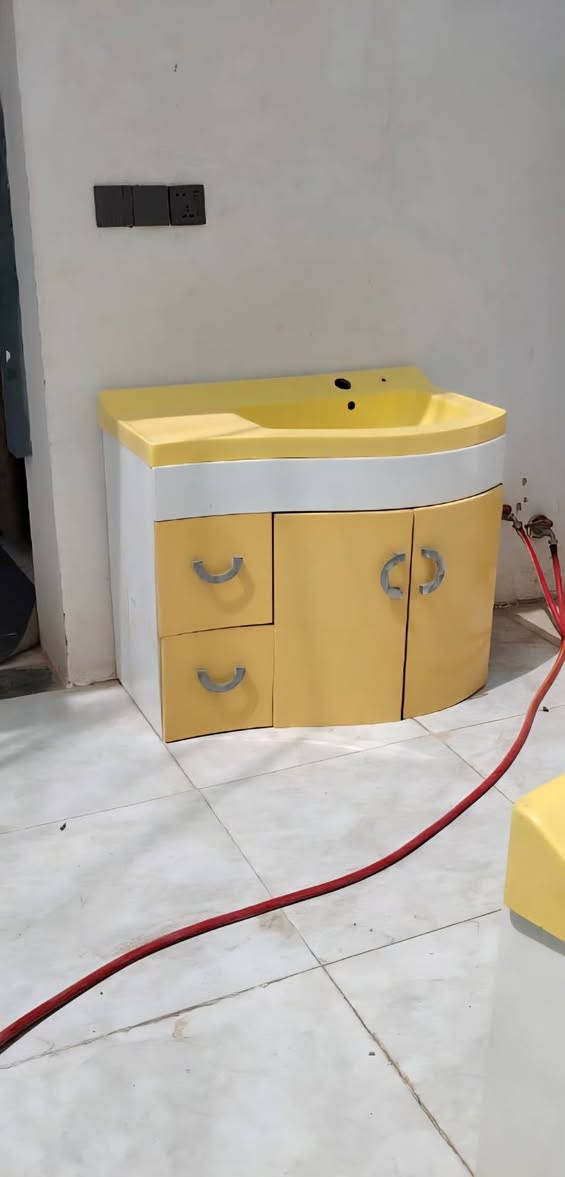 مغاسل كميه ام الميز تحفه نظيف اخو الجديد شرط الفحص سعره ٥٠الف الشراي يتصل *********** *********** كربلاء, العراق
