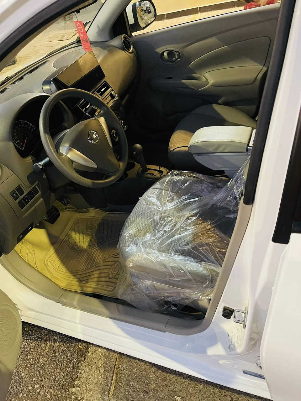 السلام عليكم للبيع نيسان سني ٢٠٢٥ أم البليته الزركه أم الضمان الشكل الجديد شباك النحله الشاشه لكزز  السيارة  ماشيه ٩٠٠٠المكان السياره  البصره  الرقم الهاتف ***********
