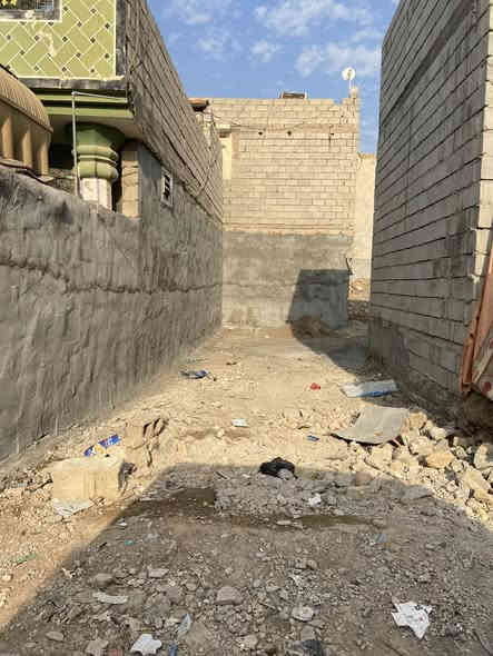 سلام عليكم قطعة ارض للبيع مساحه الكلي 160 انزال 20 و واجهيه 8  موقع بهرز  الدواسر نزلت علي الهادي اسعر 27 وبيه مجال اتصل و تدلل  هاذا رقمي ***********
