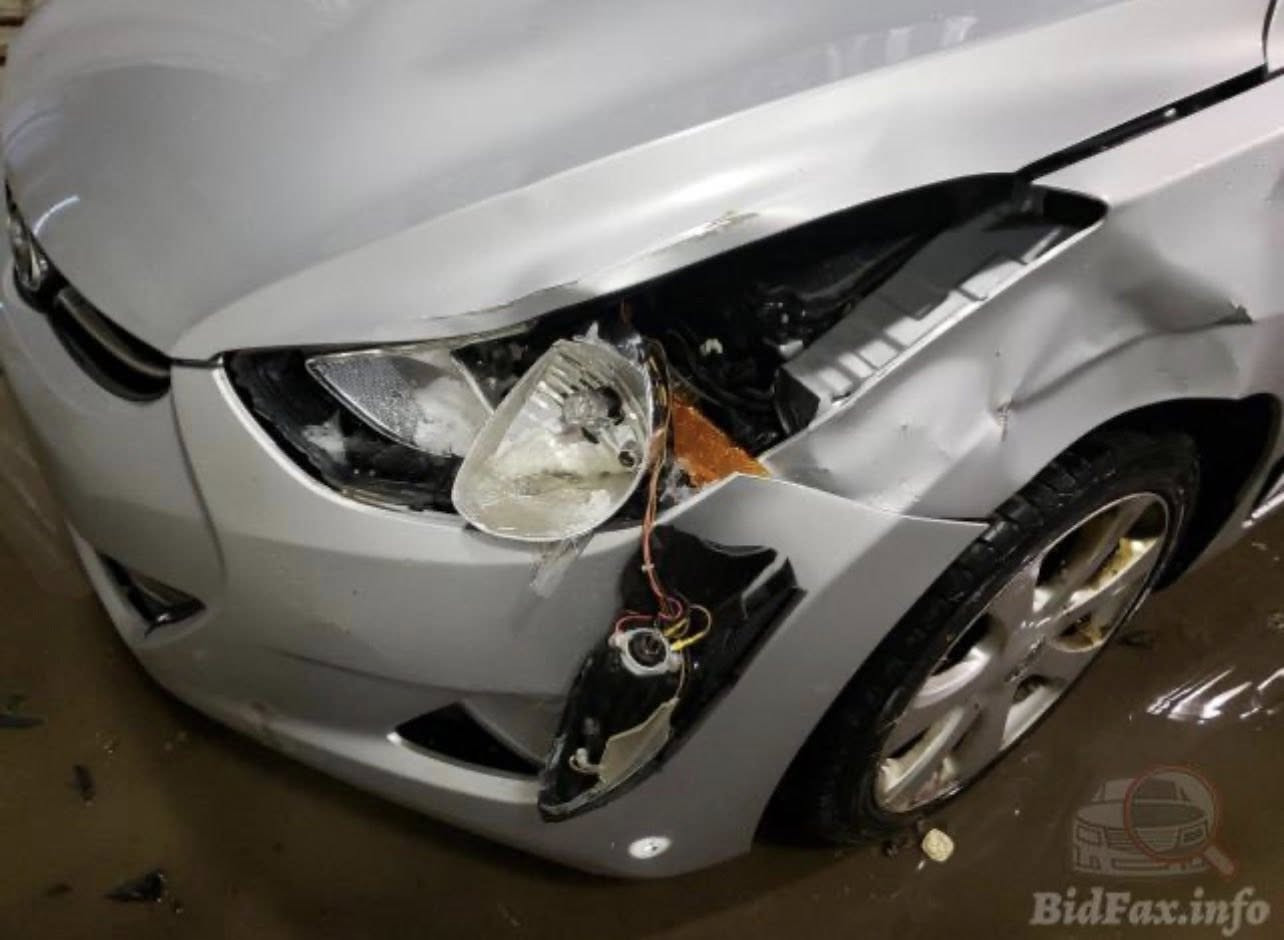 السلام عليكم النترا موديل2011سيارة خير من اللة تخم تاير صدر كلة جديدمكاني بغداد الحسينية مال راشدية للاستفسار ع رقم ***********🤳🏻
