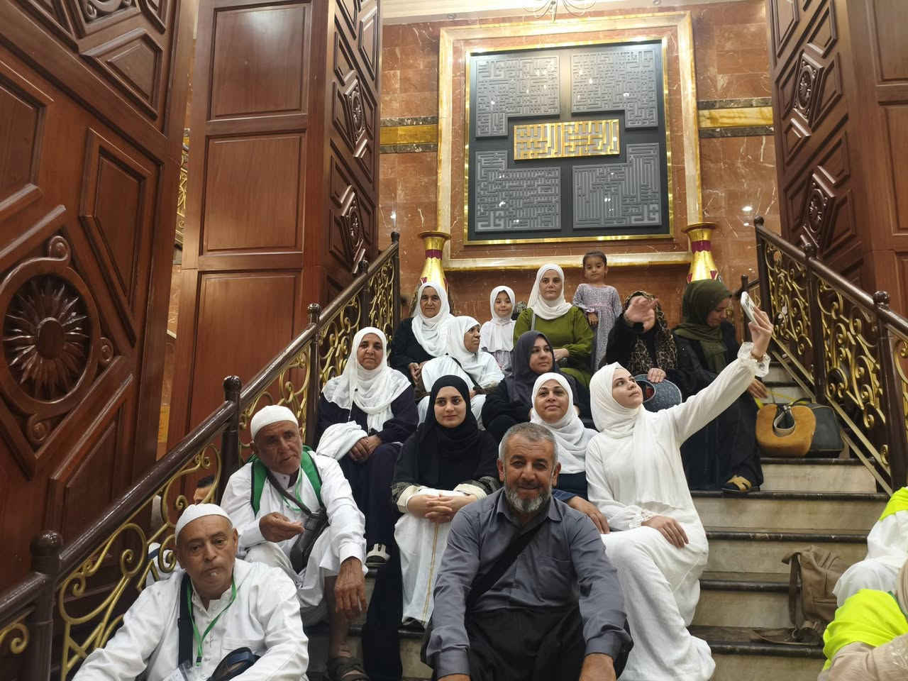 گەشتی تەمەن لەگەڵ ابوبلال بکە بۆماڵی خواوپێغەمبەرەکەی هەرزانترین نرخ لای ئێمەیە بەڕێزان گەشتەکانمان تەنهابە فڕۆکەیە بۆ ڕۆژانی ٧/٧هەتا ٧/١٠ بەپشتیوانی خوا دوسەفەرمان هەیە بۆئەوەی شوێنت بۆبمێنێ بەزوترین کات پاسپۆرتەکەتمان بۆبهێنە 
ئەم گەشتە لەفڕۆکەخانەی بەغداوەدەکرێ نرخی ٨٥۰ دۆلارەو بیست گەڵاکەی حکومەت کەدەیداتە گەشتیاربەنرخی ۱۳۲ هەزاربۆخۆت وەریگرە یان بە ٦۰۰ دۆلار گەشتەکەت بکەو هەموخزمەتگوزاریەکان لەسەرئێمەیە بەڵام بیست گەڵاکە بۆشەریکە وەرئەگرن بەپارەی شەریکە 
هوتێلەکانمان لە مدینە مرکزی
هوتێلی مەکە محبس جن دیوی پاسەکان
پاسی بەردەواموبێبەرامبەری ۲٤ سەعاتی 
دوژەم خواردن ژەمی بەیانی ونیوەڕۆ
پاس لەکەلارەوە بۆبەغداولەبەغداوە بۆکەلار لەسەرشەریکەیە
بۆزانیاری زیاترپەیوەندی بکەن بەم ژمارانەی خواروە
***********  پەیوەندی0
*********** پەیوەندی+ واتس اب
قیسطمان هەیە بۆهەڵگرانی کی کاردی ڕافیدەین
