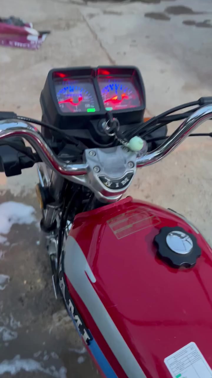 ‏سلام عليكم شباب ‏دراجة امتياز ‏2026 ‏مقفولة من كل شيء ‏مكانة كربلاء طوريج السعر 700 بيها مجال  ***********
