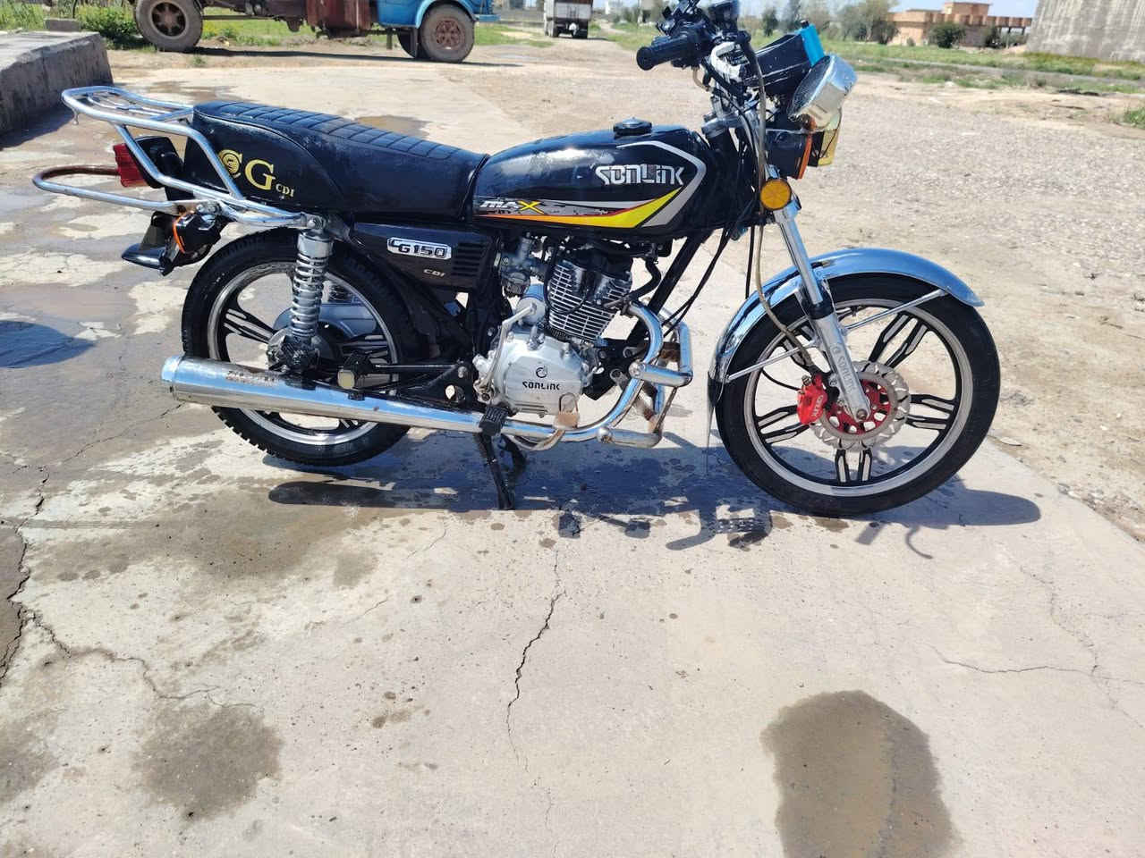 دراجة البيع مديل 23الدراجة نضيفة وحلة تخبل نكرة سلف كاملة اي نقص مابيهة سعر 500 اي ستفسار ***********
