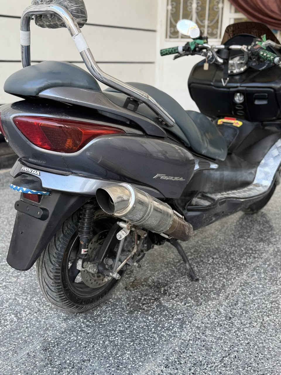 فورزا 0/8 للبيع عمية بلادي /فول تزويد نيكل/صالنة طرب رياضي /شوتة رياضي نيكل /مريات عكرب نكيل /سترن رياضي /دبلات رياضي نيكل 
تجوة نيكل عالية /
مكينه  بلادي / كلجات بلادي / 
منضومة زنون   
دراجه كلش حلوة / 
شلعه معدل قويه / كهربائيات كلها شغالة / تراي يخبل ونعومه فول 
دراجه جديده كلش  اوراقها كامله دراجة احلة من الصور 
سعرها ( مليون و 250 ) مكاني بغداد مدينة الصدر 
اللاستفسار : هـ ***********
