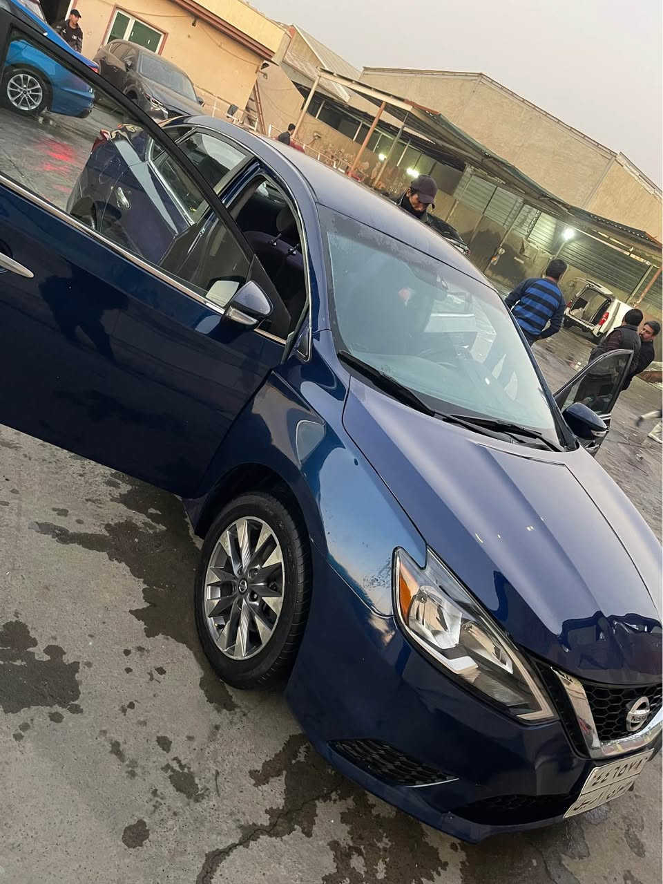 نيسان سينترا ٢٠١٧ صبوغ عام 
400$غرامه ي له سه ره 
گيرومه كينه بي حه يبه 
102مايل رويشتووه 
رقم تلي فون *********** أربيل, العراق
