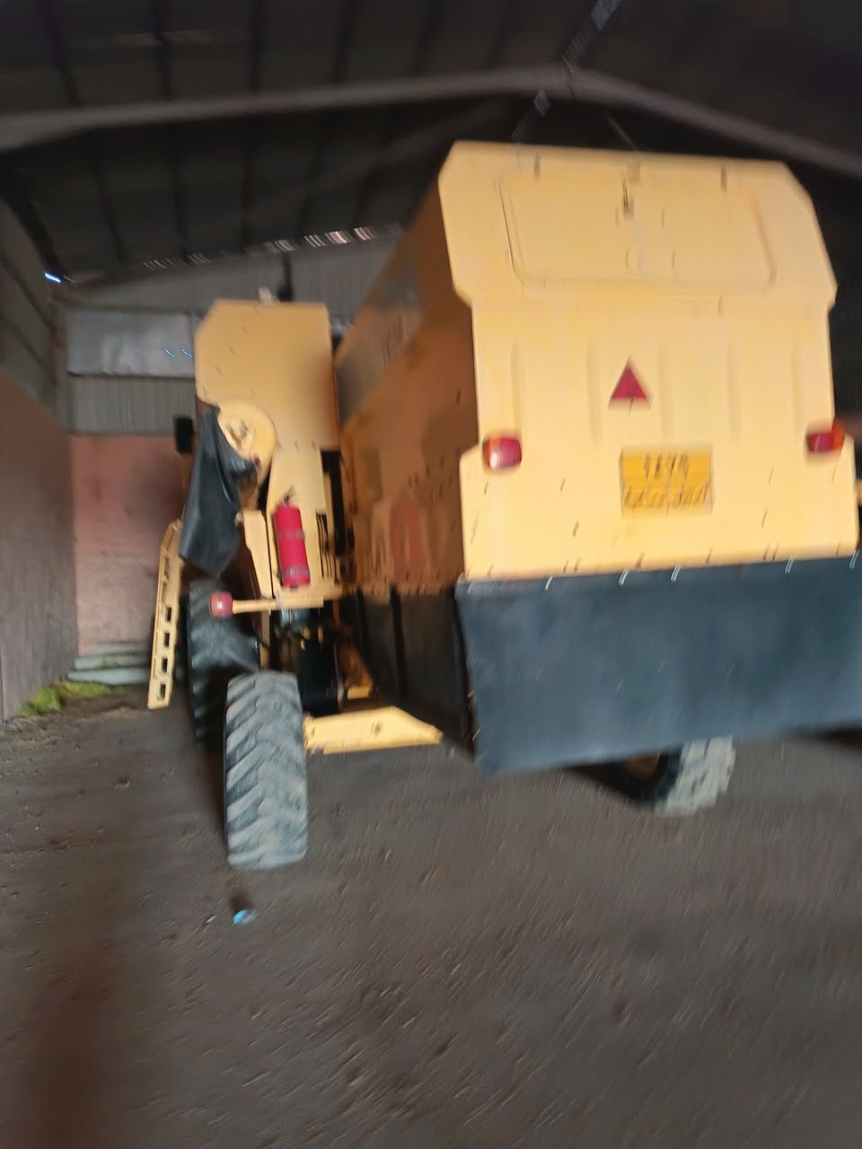 حاصود للبيع موديل 2006 دبل درام طبلە ١٧ بمب و نوزل مکفول لحیم کسر سبوغ رقم اربیل ترید تحویل وکالە کولە شرط عنوان التون كوبري  ***********
