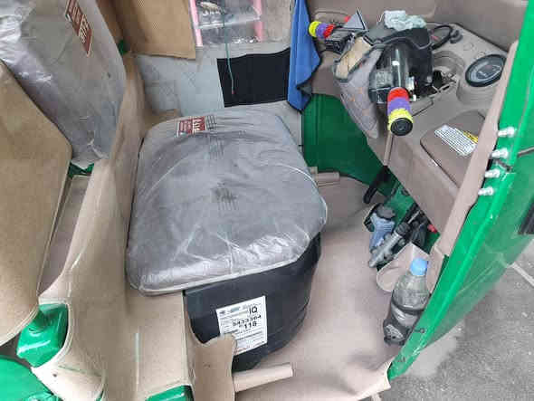 السلام عليكم  تكتك للبيع موديل 22شهر 11شراي يتفضل السعر 8600رقم هاتف***********
