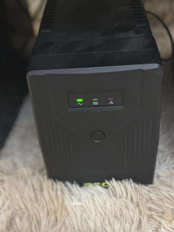 نضيف جدا مداخل تصليح
مع يو بي اس جديد يشغل ابلي مع شاشة ١٠ دقايق وذا بس ال بلي ربع ساعة مع جوستك عدد ثنين 
السعر ٢٤٠ الكل 
بغداد جسر ديالى 
***********
