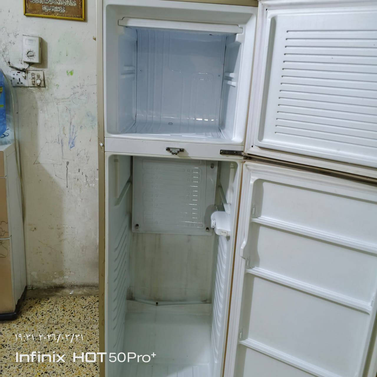 سلام عليكم غراض مال بيت للبيع المكان بغداد الكفاح اني مكلف بنشر للستفسار ع هاذ رقم ***********
