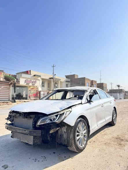 السلام عليكم سوناتا خليجي ٢٠١٥ 
تنباع عله وضعه شغاله وتمشي 
سنويه بسمنه  
السعر ٧٣ بيه مجال قليل حله شارع ٦٠
للتصال 
***********
