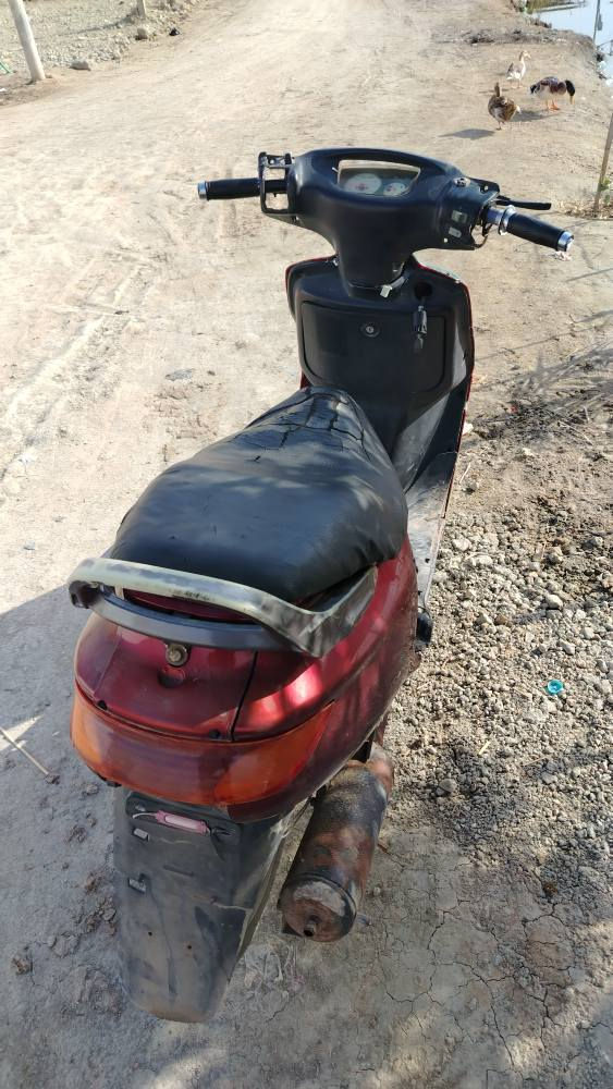 سلام عليكم فراشه للبيع تجفيت جديد مثل ماواضح بصوره كفرات نص نضافه تشتغل هندر واحد سعرها 150وبيها مجال كلش بسيط ***********مكان الهوير الكبير
