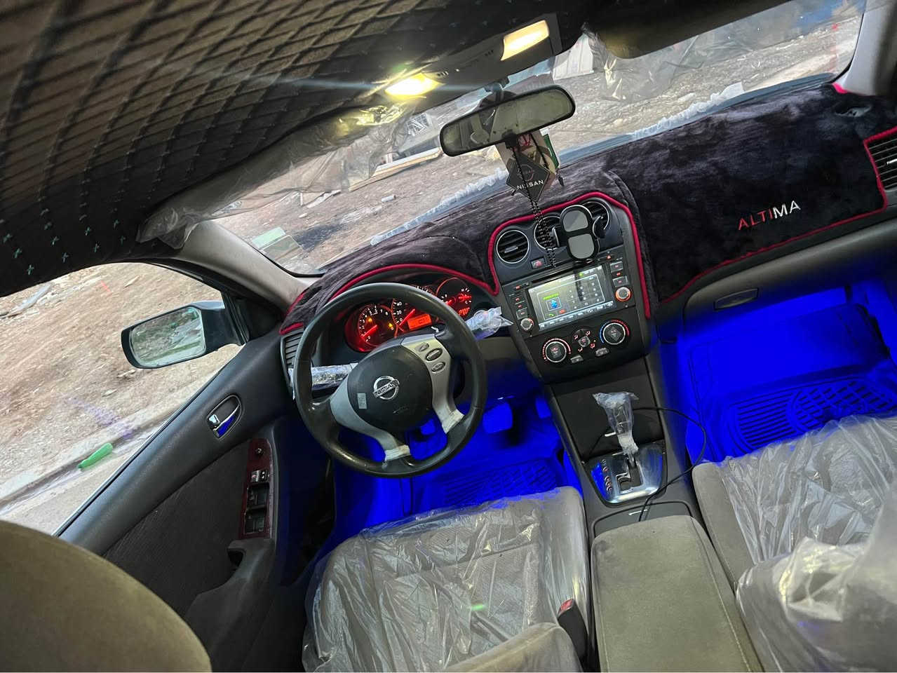 ئلتیما 2009
فرۆشتن و گۆرینەوە 
رەقەم ***********وتسئاپی لەسەرە أربيل, العراق
