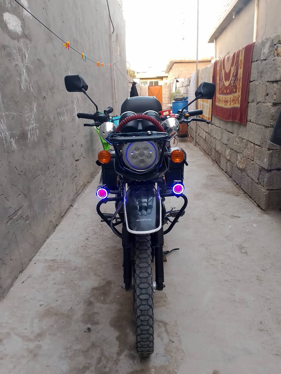 السلام عليكم دايوان جبلي22اوراق اصولي نضيفه خير من الله مرتبه***********
