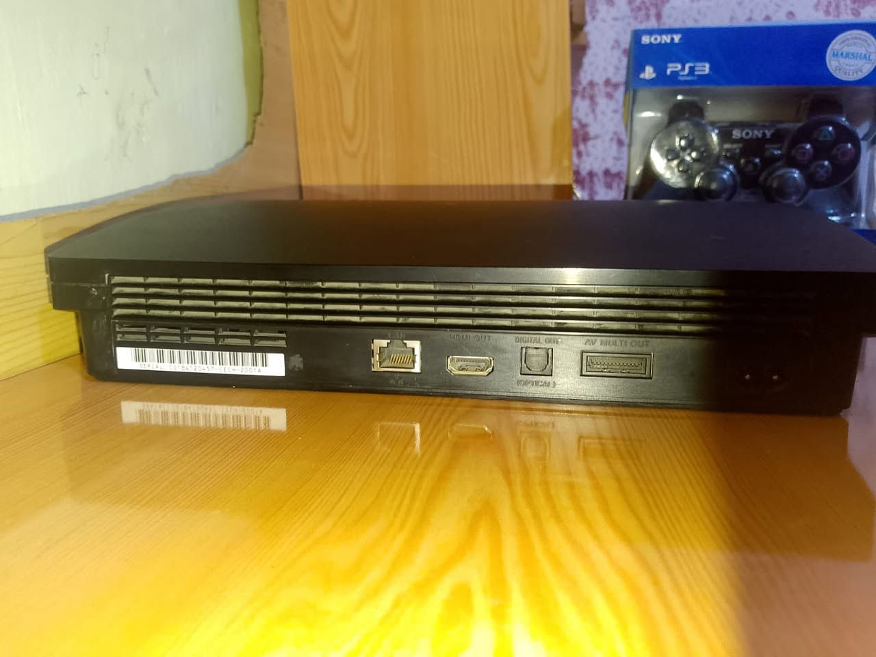 للبيع PS3 Slim مهكر بحالة جيدة 90% 

المواصفات:
- النوع: PlayStation 3 Slim 
- الهارد: 320GB داخلي
- التهكير: مهكر وجاهز
- الحالة: 90% نظافة، ما بيه حرارة 
- الملحقات: يد تجارية 1 + كيبل باور + HDMI +  شاحن

الالعاب: 
العاب GTA5
PES  2018
تكن 6
Tha line 
God of war lll
FIFA 2017 
COD6
السعر 120 الف 
***********
