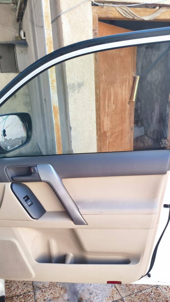 سلام عليكم برادو 2020فول موصفات كفاله من صبغ حادث كشن كهربائي سيارات نضيفه 7راكب6ستندر نضيفه كلش مكان بصره رقم تواصل ***********
