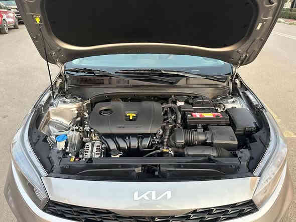 السلام عليكم
كيا فورتي موديل ٢٠٢٣ 
نص مواصفات 
رادارات 
اشاير بالمري 
تحديد مسار 
اوتو ستوب 
ويل كب بلادي 
باق المواصفات المعروفه
ماشيه ٣٩ الف ميل
تحويل او وكاله مضمون 
مكان السياره بغداد 
السعر ١٦٠ وبيها مجال قليل
***********
