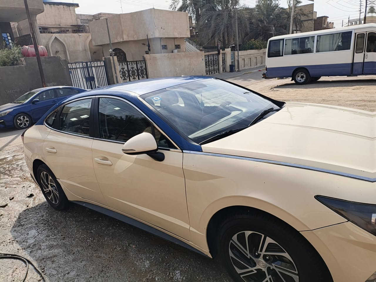 سلام عليكم سوناتا هايبرد تكسي دبي كير ومحرك خير من الله  حداديه بس دبلات يراد الها سياره بسمي احولك ثاني يوم بيها قطع صبغ من دبي  سياره بدون حادث سياره جاهزه تترايك وين ما تريد السعر 125 وبيها مجال  عنوان بصره ***********
