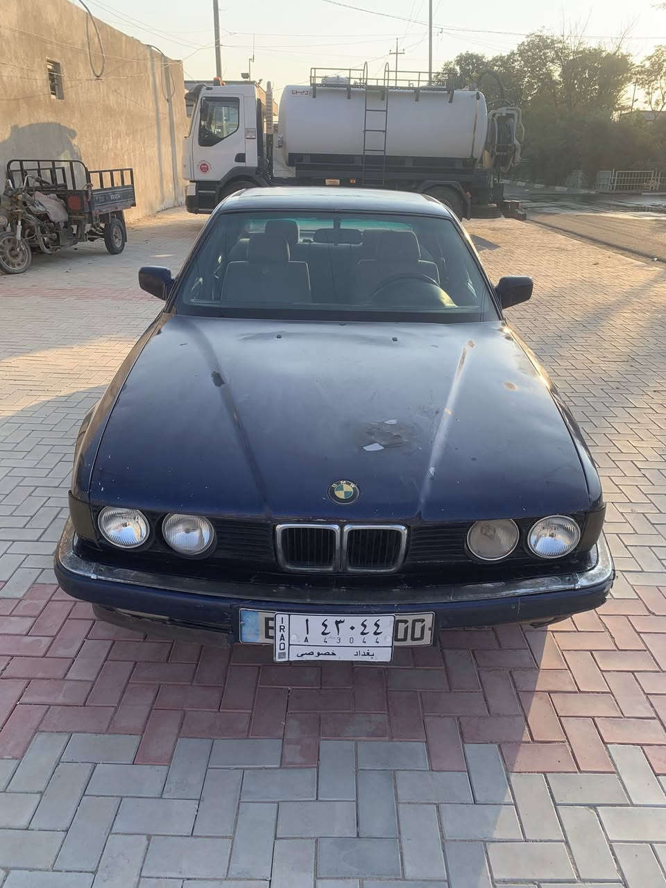 السلام عليكم حبايب 
بي ام الأصل ٧٤٠ موديل ٩٢ 
محور كير مكينه vvt 3000 
رقم بغداد سنويه ٢٠٢٧ 
باتري وجامه إماميه بدلتهن قبل شهر 
منضومه البانزين كلها جديده 
الكير بيه صفنه أبيعك كير تعبان 
مكاني كربلاء *********** 
السعر ٢٧ وبيها مجال للشراي فقط
