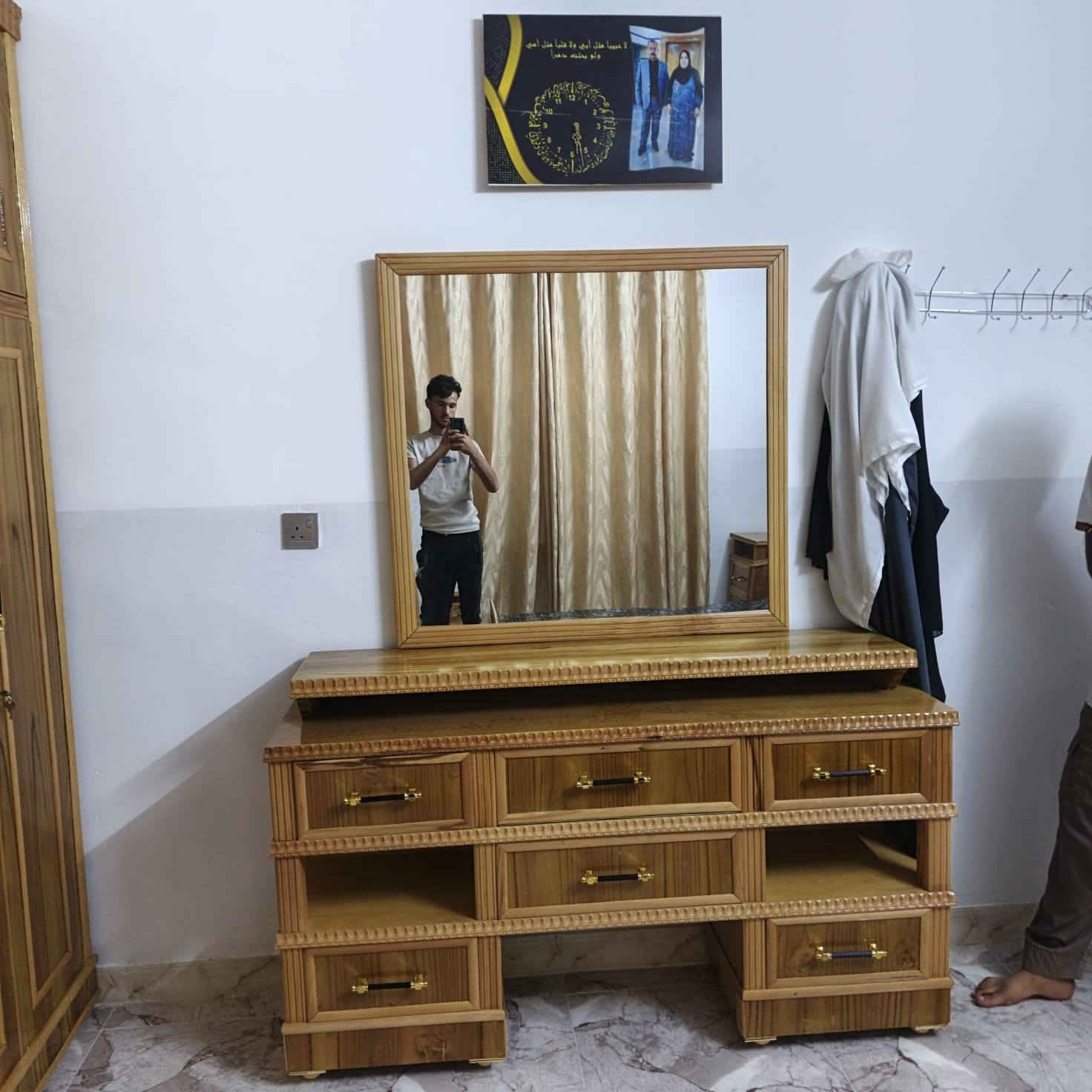 بالتقسيط🌺 بالتقسيط🌺 بالتقسيط 
ـــــــــــــــــــــــ من معرض عبدالله الشاهين ــــــــــــــــــــــــ
غرفه نوم عراقي 🎊
فصال تركي 🎊
حسب الطلب 🎊
الصبغ حراري ضد الماي 👉
لون الدوشمه حسب الاختيار👉
بالتقسيط بدون😱 مقدمه مده 18 شهر 😱
ــــــــــــــــــــ للاستفسار الاتصال او المراسله ــــــــــــــــــــــ
***********📞
***********📞
