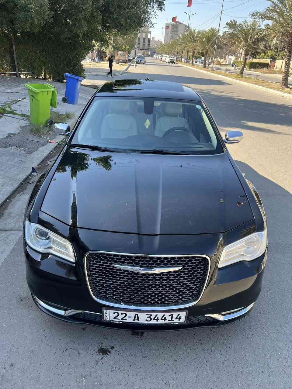 السلام عليكم اخوتي 

كلايسر اوباما موديل 2017 C300 لتمدد 
فول مواصفات 
تشغيل عن بعد 
تدفئة تبريد كشنات 
بانوراما 
كشنات جلد 
قطتعين تبريد 
ويل كب كروم 
تدفئة خلفية كشن 
بردة كهرباء 
السيارة كليين تايتل 
ماشية 140 الف كيلو وليس ميل 
رقم اربيل ب اسمي تحويل ثاني يوم 

مكان السيارة بغداد السيدية 
السعر:243  ورقة و بيها مجال بسيط 

الرقم : ***********
