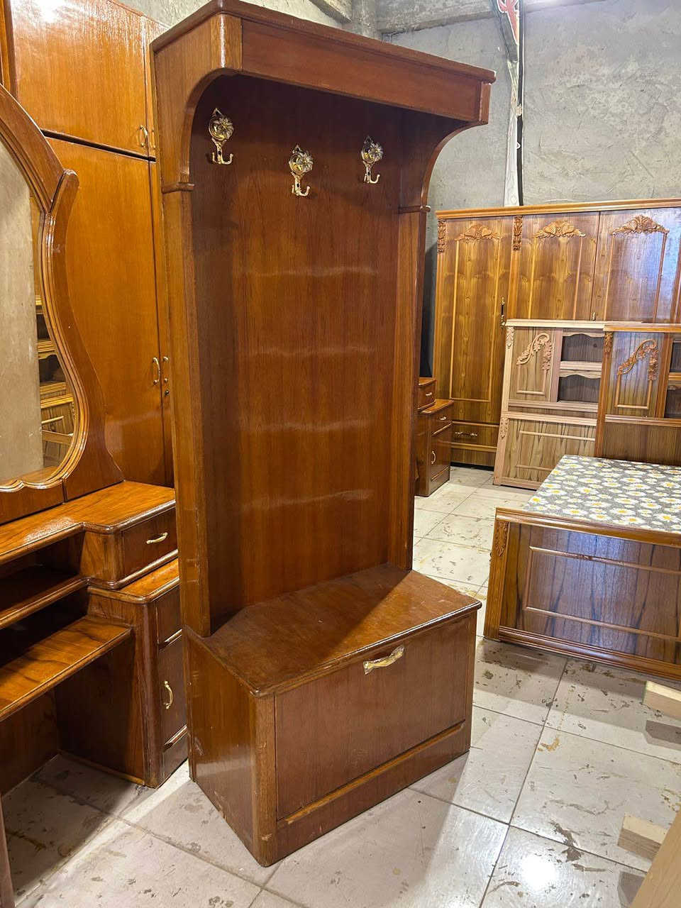 سيت ملاحق بدون كنتور للبيع (275 الف)✨✨🛎🛎 
تخت نفرين كسنو بلوك  مع ميز وزاويه صاج شغل توصي ثقيل 
للاستفسار الاتصال على الارقام 
اسيا 📞(***********)
كورك📞  (***********)
عنواننا 
الحدباء معرض ابو حسون قرب مرطبات البحرين موصل, نينوى
