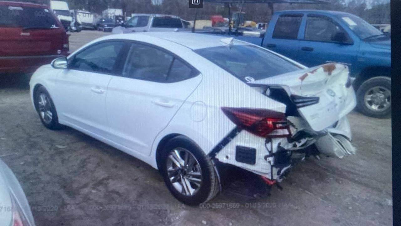 النترا لون ابيظ صدفي ماشية 68 حادث جنطة دعامية لون ابيظ صدفي اربيل سيارة كلش جديدة جاهزة تحويل شوكت متريد بغداد قرب شارع حيفا رقم الهاتف *********** السعر 127$
