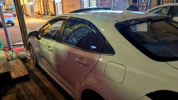 السلام عليكم 
كورلا وارد صين 
شكل الخليجي 
موديل 25 
ماشية 15الف
فول مواصفات 
كامرة 
جلد سلايد 
مكفوله من كلشي عد شخطين بالدعامية كلللللش صغار 
اضافات بيه السيارة 
ارضيات رزلان مع ارضية الصندوق
سبايدر  صندوق
شفقة جامه خلفية 
مطريات 
واقيات
السعر 21400
السنوية بأسمي تحويل ثاني يوم 
للاتصال 
***********
***********
ثنينهم بيهم واتس غير متواجد على الفيس 
العنوان بغداد  الصليخ سبع ابكار قرب جوهرة لبنان
