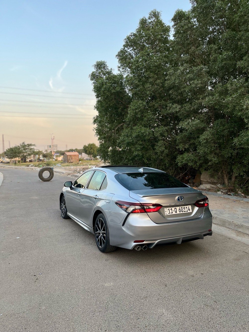 السلام عليكم 
كامري seبلاص 2024 هايبرد 
بابتين صبغ جاملغ مبدل اصلي بلادي 
قطعتين تبريد 
فتحة 
بصمة 
شاشة جبيرة 
شفتات ستيرن 
وداخل جلد ابيض ملكي 
فول موصفات السيارة تعتبر 
سعرها 205 وبيها مجال عنواني بغداد حي العدل 