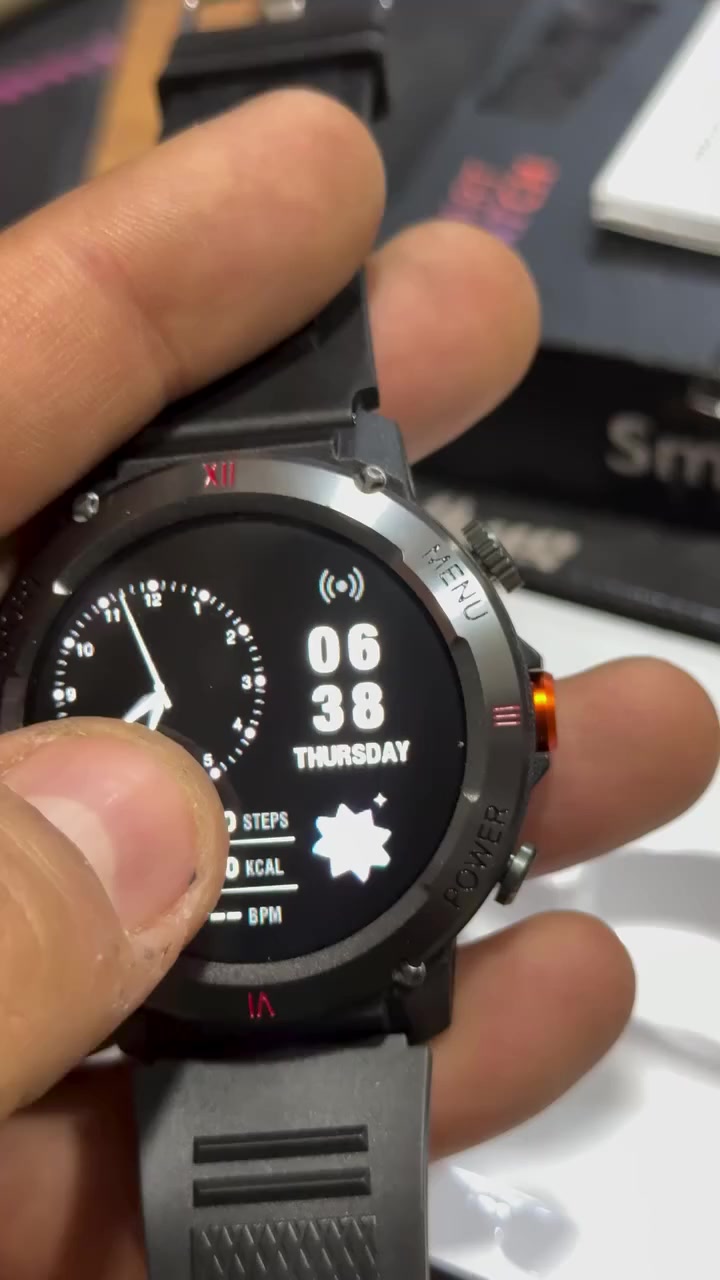 ساعة ذكية مقاومة للغبار والماء
المعايير العسكرية:
إشعارات المكالمات والرسائل عبر البلوتوث ومساعد صوتي:  
 سجل المكالمات لغه عربيه 

بطارية تدوم طويلاً  
   ضبط صورك المفضلة على شاشه 
١٠٠ وضع تمرين مختلفه
 متوافقة مع نظام تحديد المواقع العالمي 
 قِس خطواتك والسعرات الحرارية المحروقه مزودة بنظام تحديد المواقع العالمي  
تحكم بالموسيقى

 تحكم بالكاميرا
  توقعات الطقس 
و وساعة الإيقاف
، والمنبه، والبحث عن الهاتف الذكي


**إذا كنت صاحب هذا الإعلان وتريد حذفه لأي سبب، رجاءا أرسل رسالة إلى الدعم الفني**