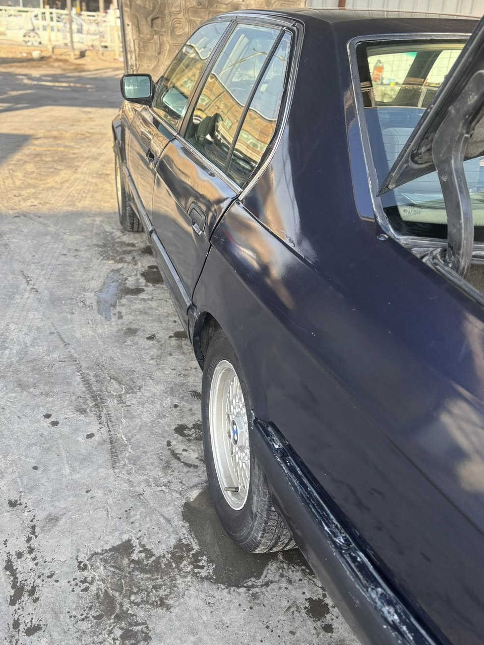 Bmw730
مفتوح 3.5
. موديل 1994 رقم بغدد مكينه وكير حاويه جدد حداديه  ادامه كامله داخل بيجي كشن كهرباء شغال
لون السياره نيلي
ويل خلية
شلعة ومعدل السياره جاهزه
مكانها الناصرية مركز
السعر 46 وبيهه مجال بسيط للشراي
الاستفسار ***********
