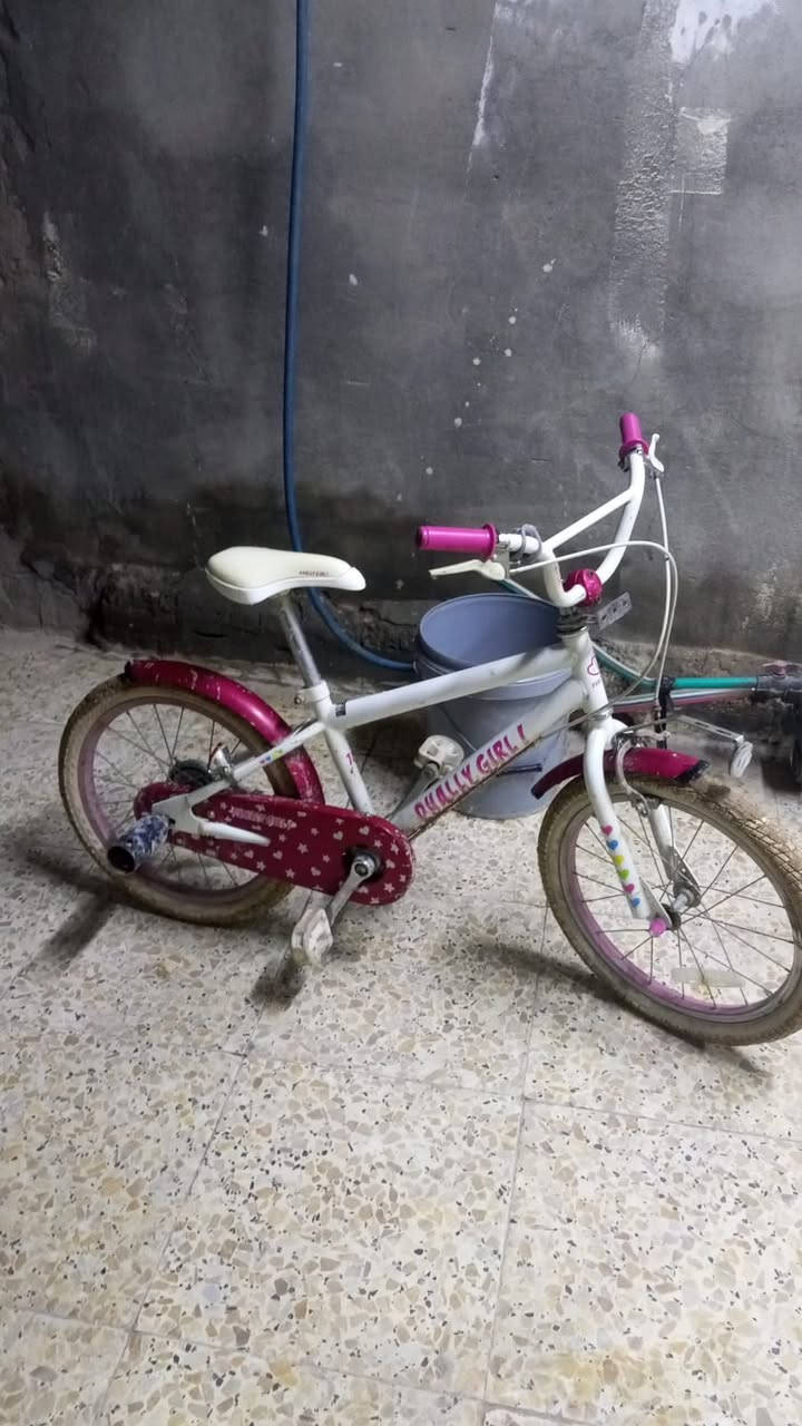 بيسكل البيع حجم18 جديد البيسكل تواصل واتساب ***********
